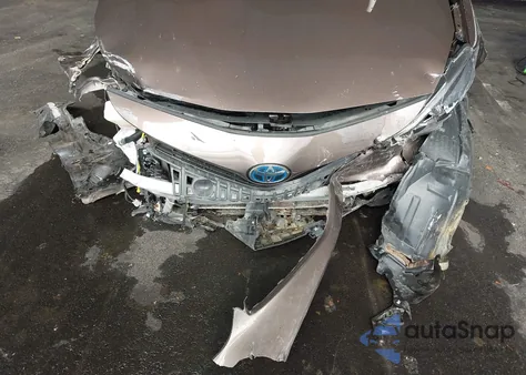 2015 Toyota Prius V Five z USA, uszkodzony, nr VIN JTDZN3EU2FJ029508